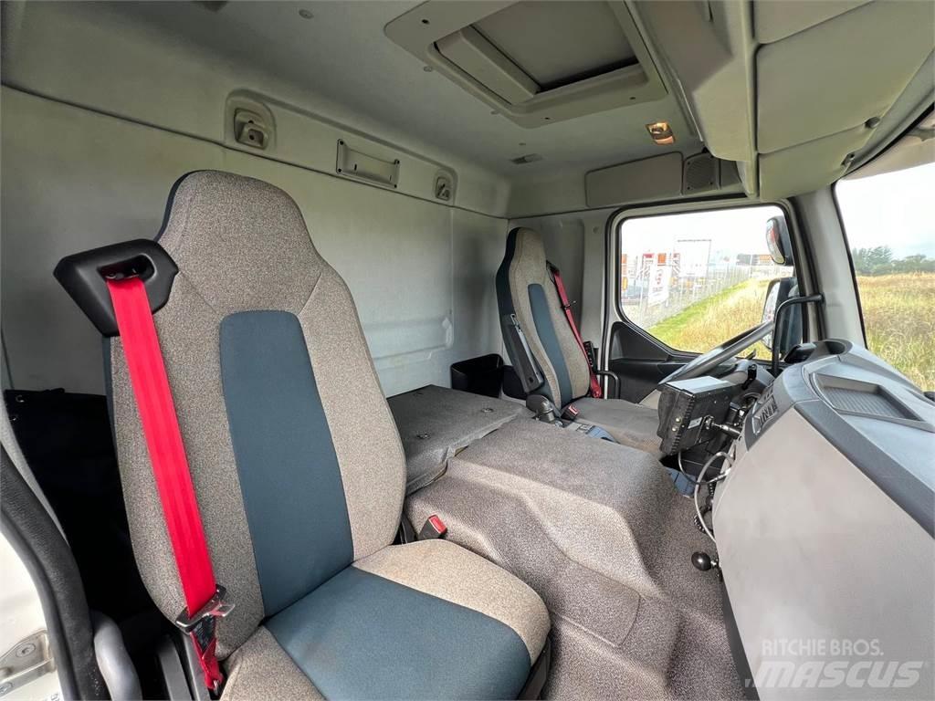 Volvo FE320 6x2*4 Camion Fourgon