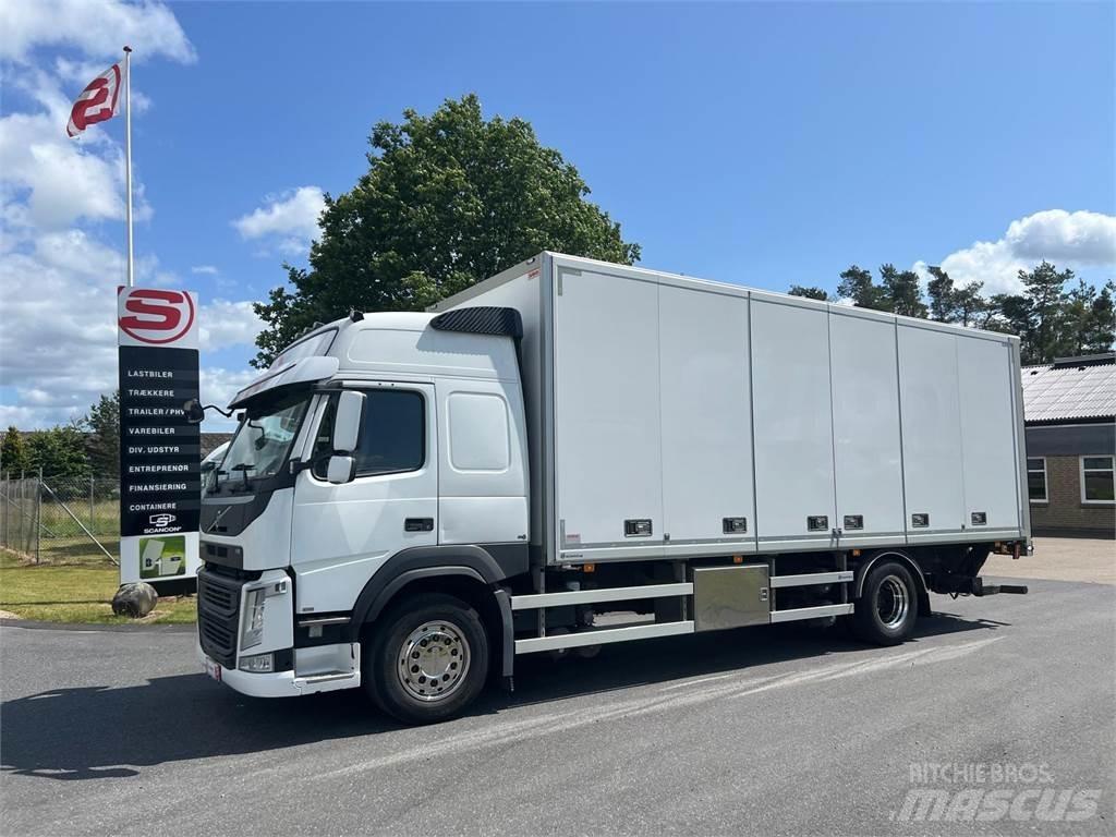 Volvo FM330 Camion Fourgon