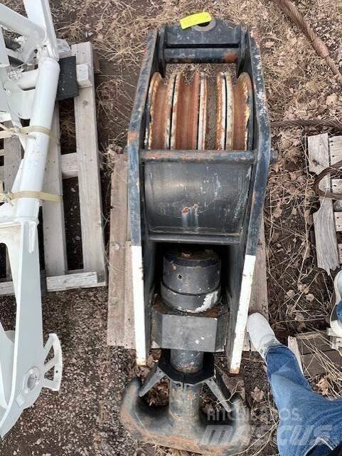 Hitachi  Accessoires et pièces pour grue