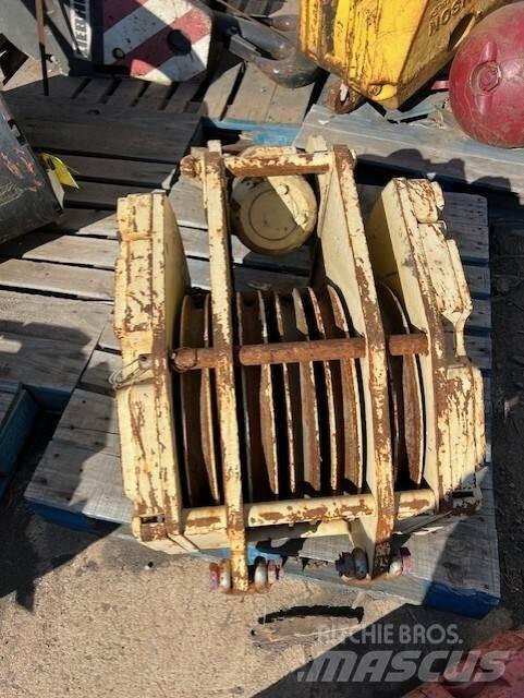 Johnson  Accessoires et pièces pour grue