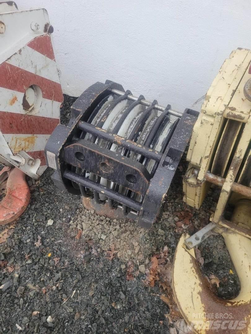 Liebherr  Accessoires et pièces pour grue