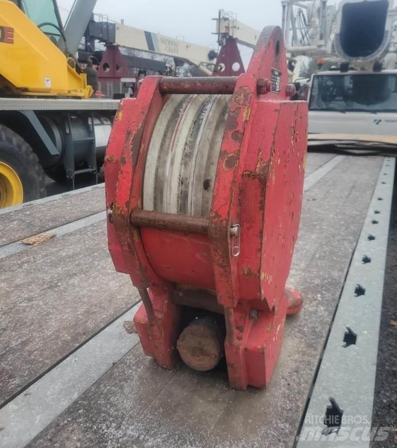 Tadano  Accessoires et pièces pour grue