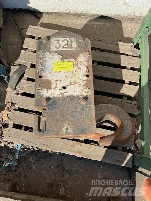  Unknown Autre grue