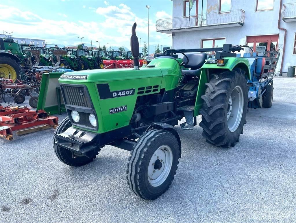 Deutz-Fahr D 45 07 Tracteur