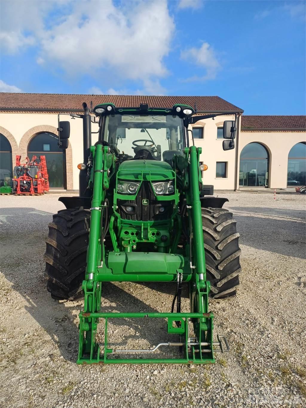 John Deere 6110 R Tracteur