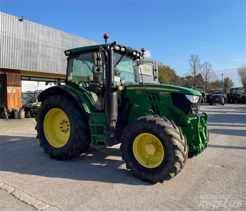 John Deere 6130 R Tracteur