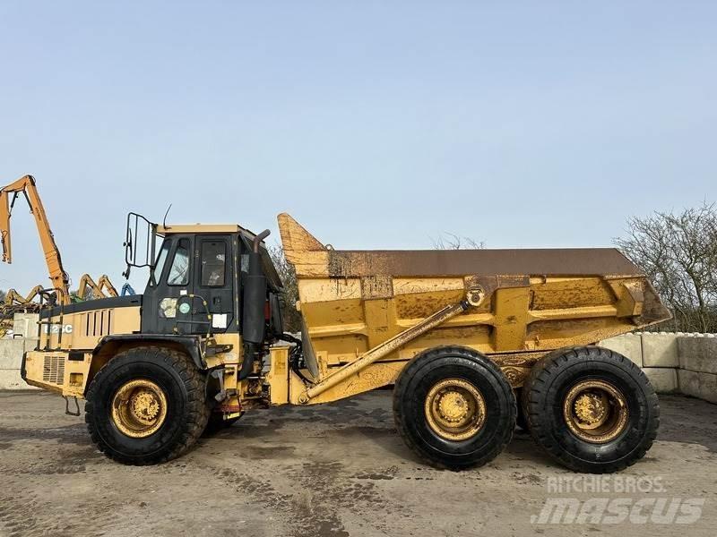 Bell B25C Tombereau articulé