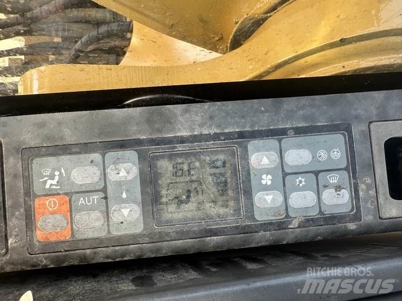 CAT 320 Pelle sur chenilles