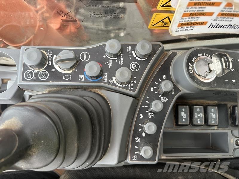 Hitachi ZX130 Pelle sur chenilles