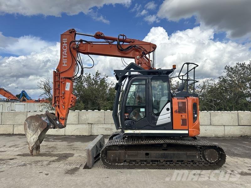 Hitachi ZX135 Pelle de démolition