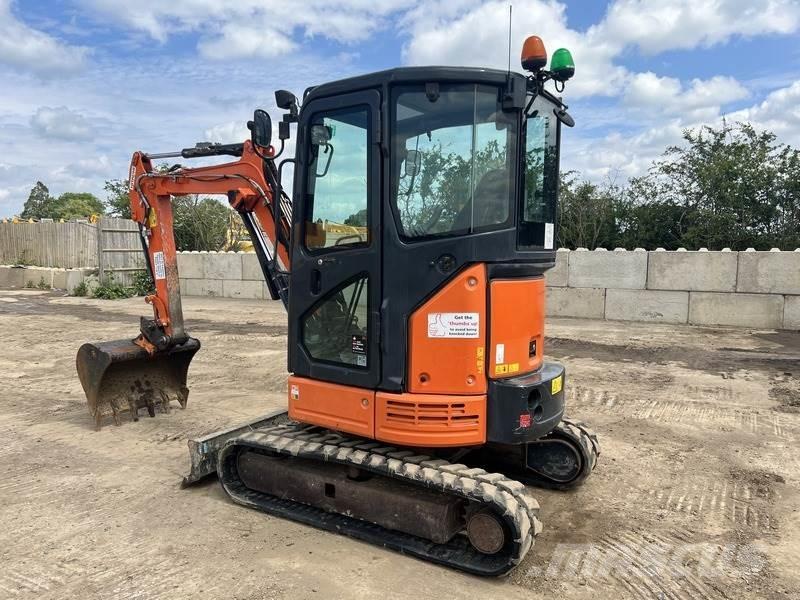 Hitachi ZX26U-5A CR Mini pelle < 7t