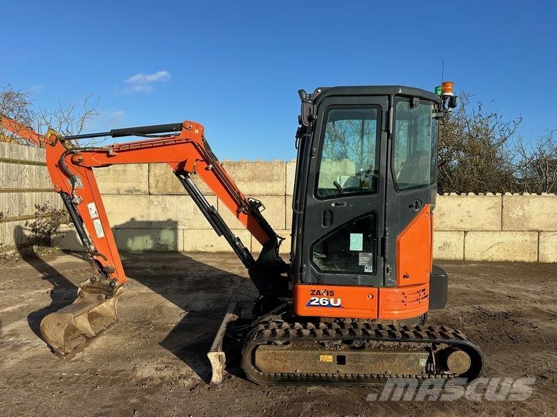 Hitachi ZX26U-6 CLR Mini pelle < 7t