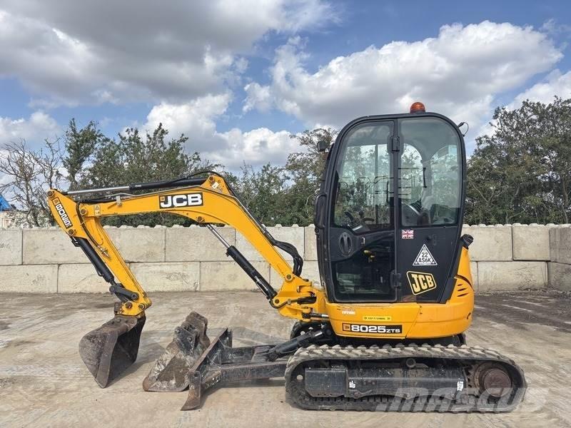 JCB 8025 ZTS Mini pelle < 7t