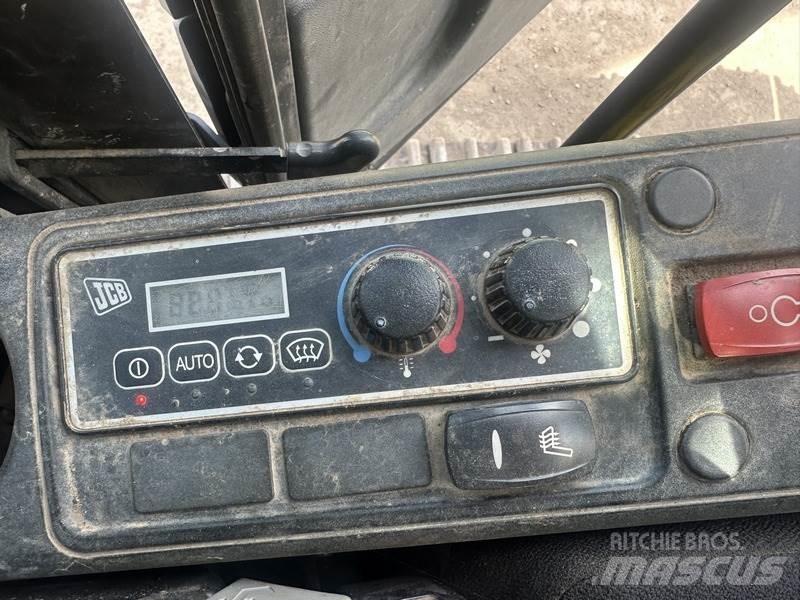 JCB JS220 LC Pelle sur chenilles