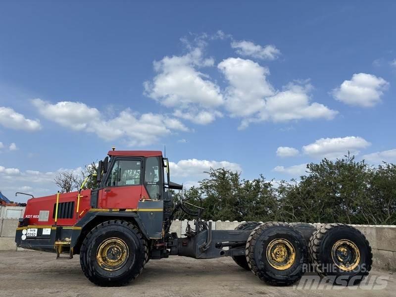 Komatsu HM300-1 Tombereau articulé