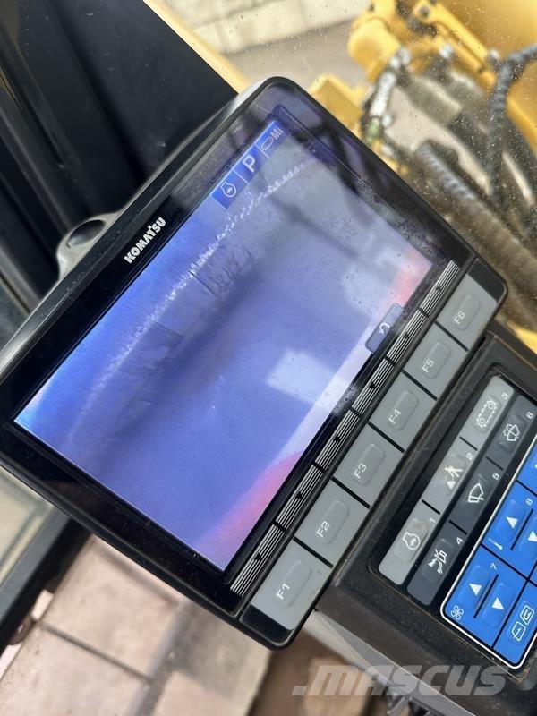 Komatsu PC490 LC-10 Pelle sur chenilles