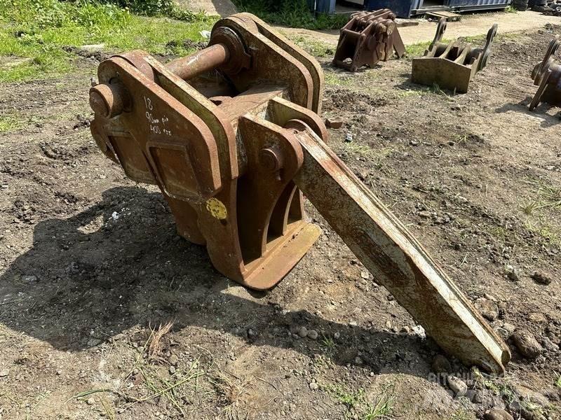 MST Manual Pulveriser Cisaille