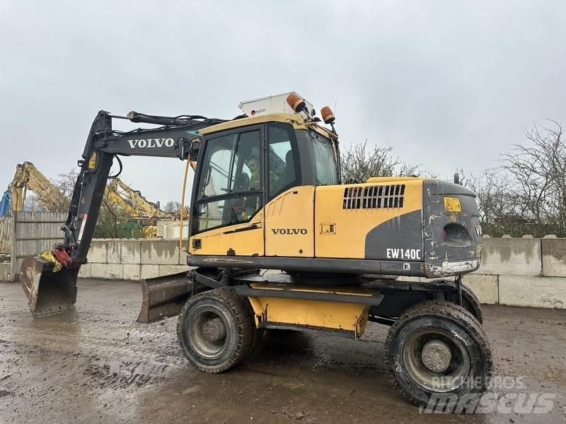 Volvo EW140 Pelle sur pneus
