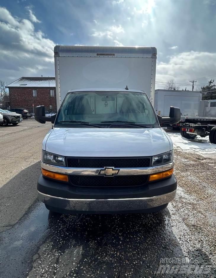 Chevrolet 3500 Camion Fourgon