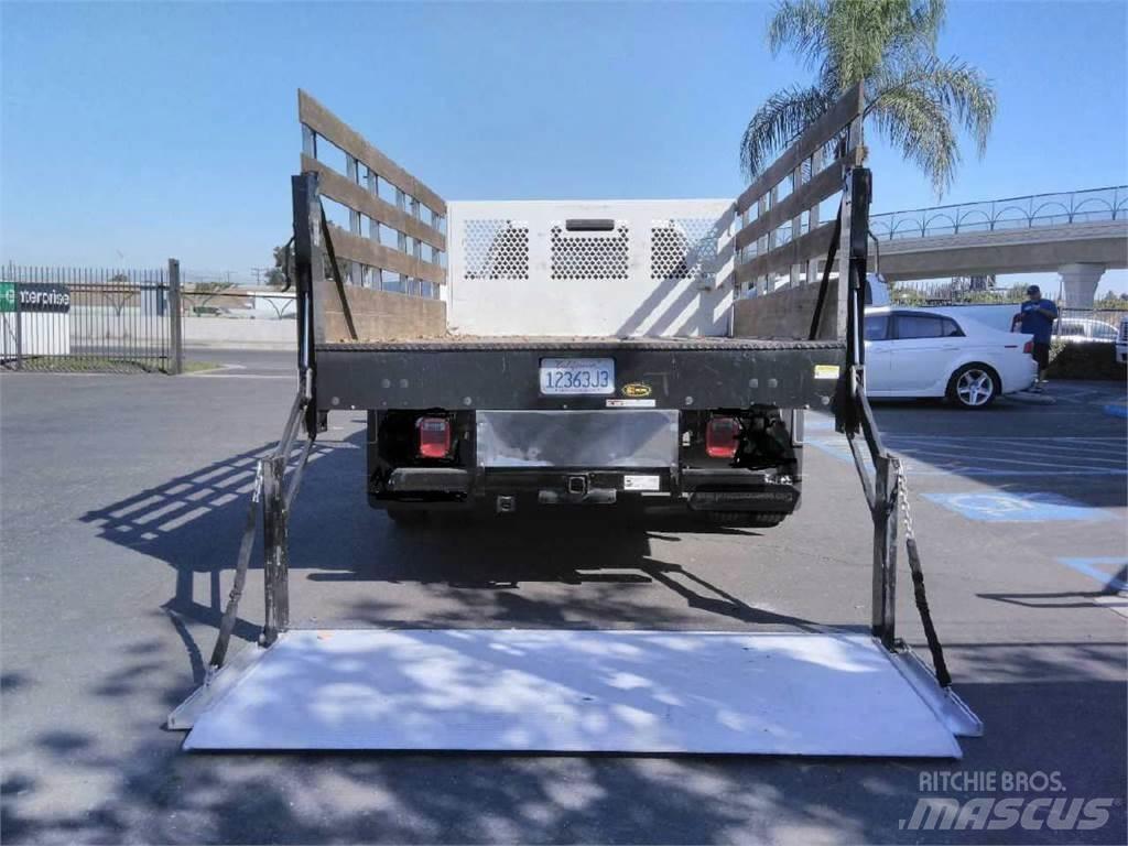 Ford F550 CREW CAB 4 Camion Fourgon