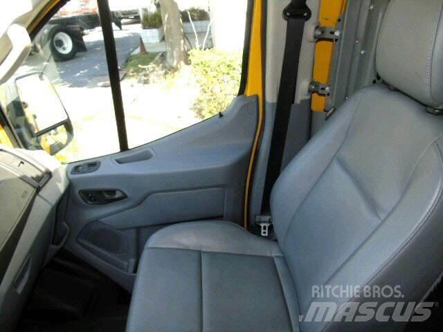 Ford TRANSIT 250 CAR Camion Fourgon
