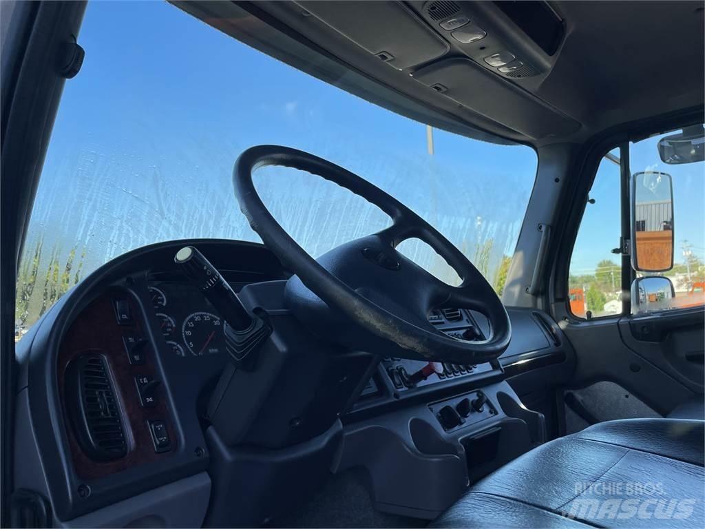 Freightliner 114SD Châssis cabine