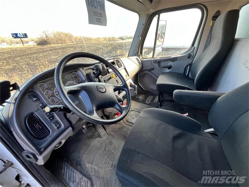 Freightliner M2 106 Camion Fourgon