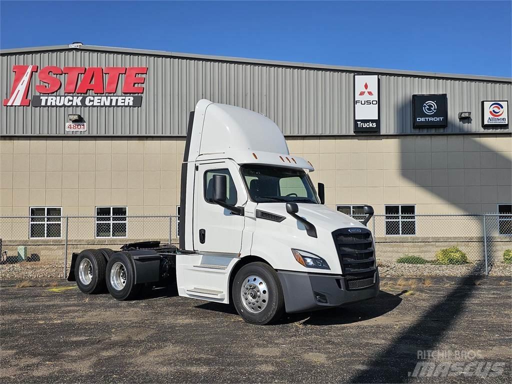 Freightliner PE116DC Tracteur routier