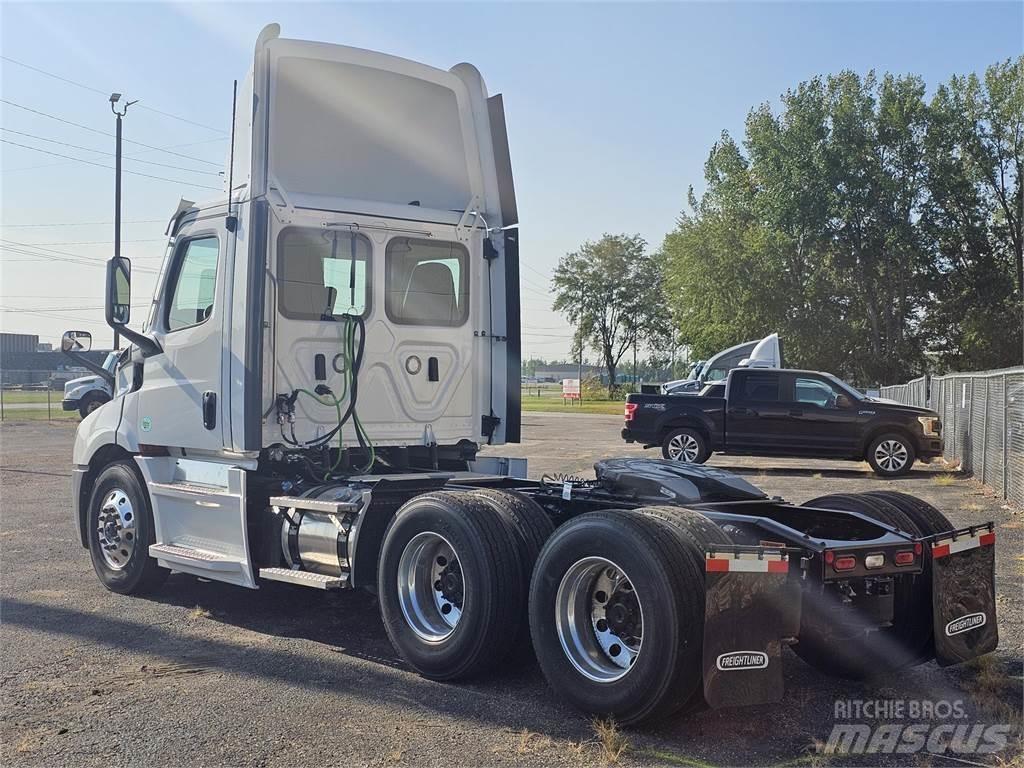 Freightliner PE116DC Tracteur routier