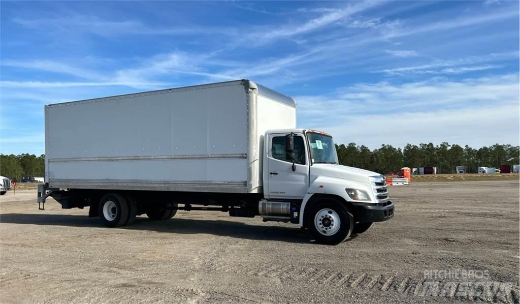 Hino 268A Camion Fourgon