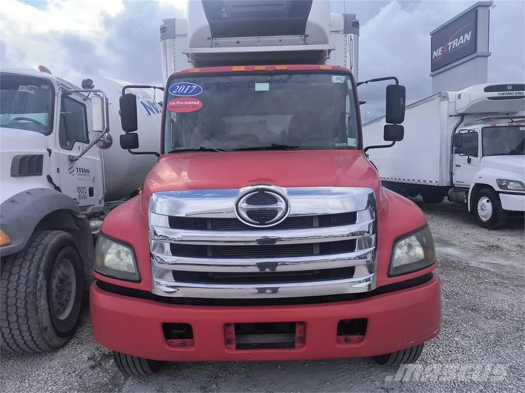 Hino 268A Camion Fourgon
