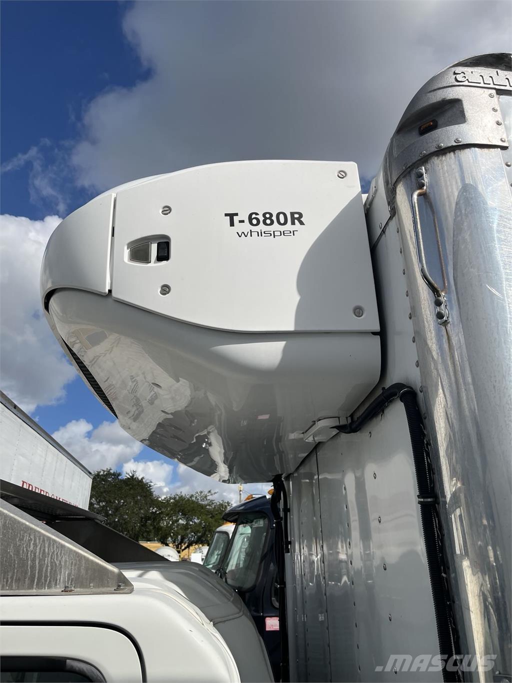 Isuzu NPR Camion Fourgon