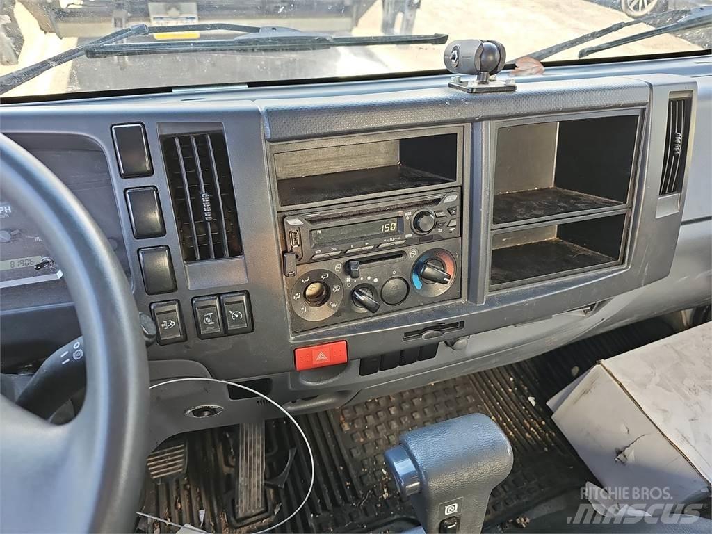 Isuzu NPR HD Camion Fourgon