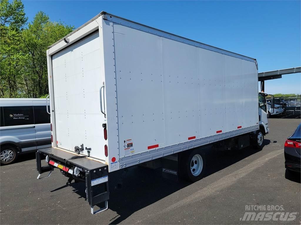 Isuzu NRR Camion Fourgon