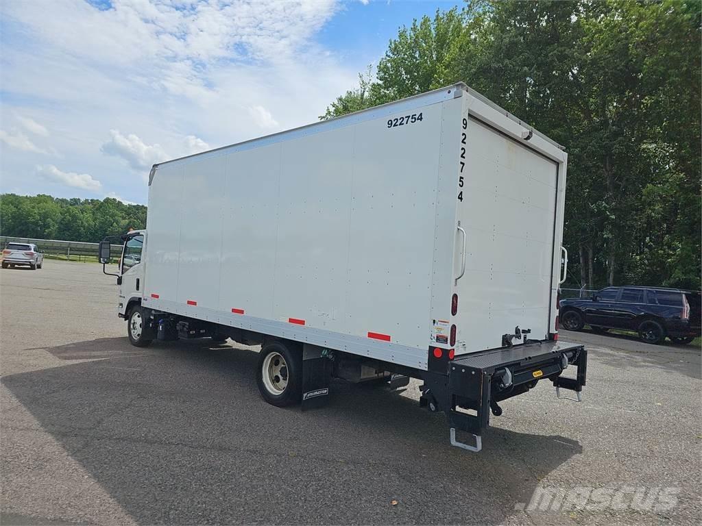 Isuzu NRR Camion Fourgon