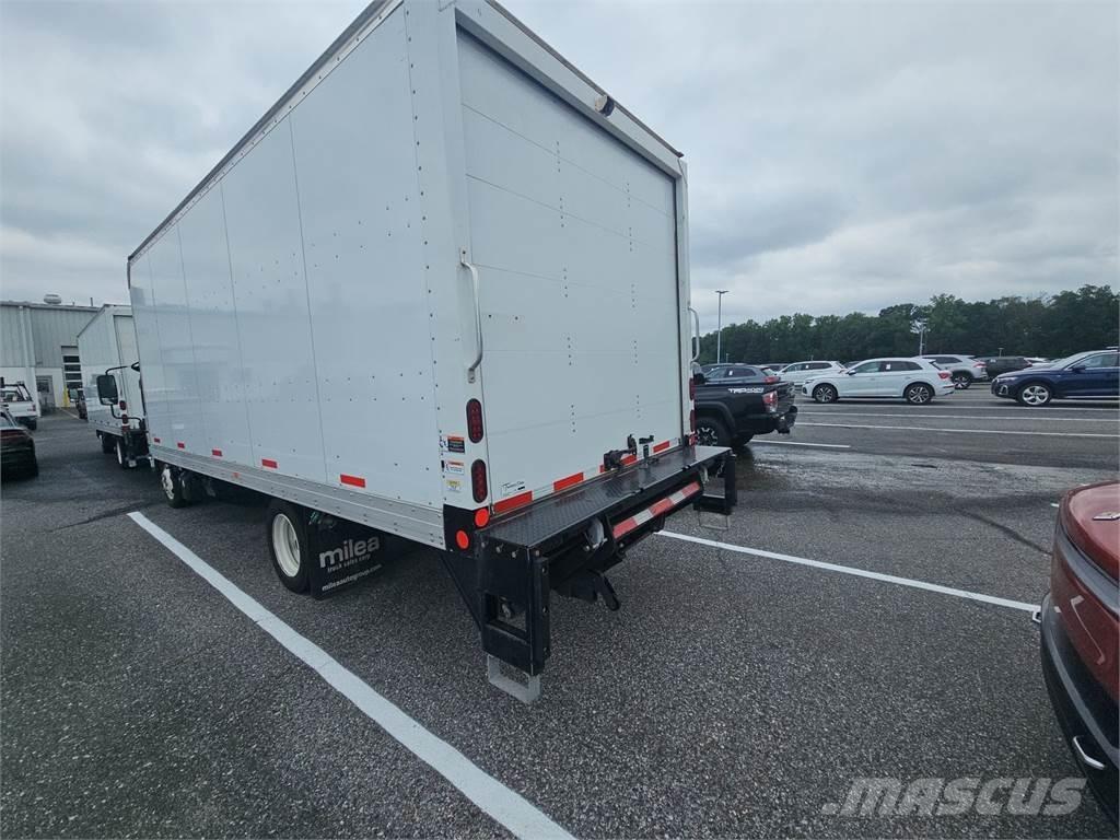 Isuzu NRR Camion Fourgon