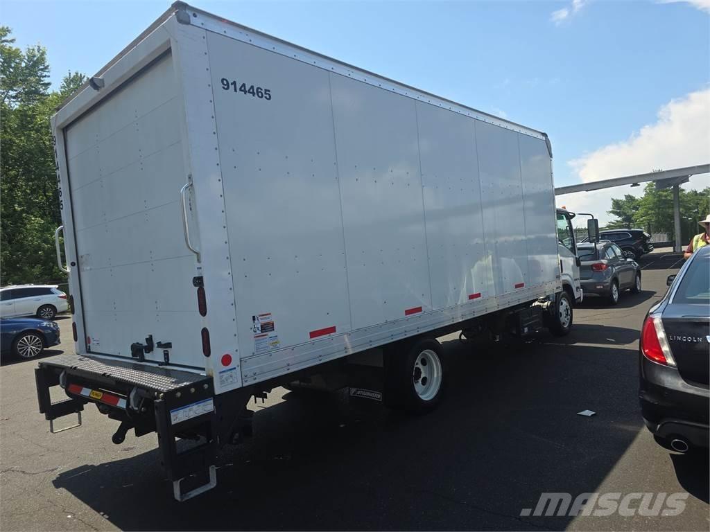 Isuzu NRR Camion Fourgon