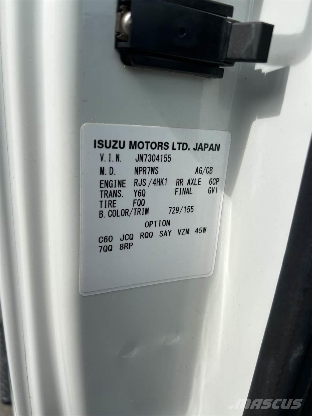 Isuzu NRR DC Camion Fourgon
