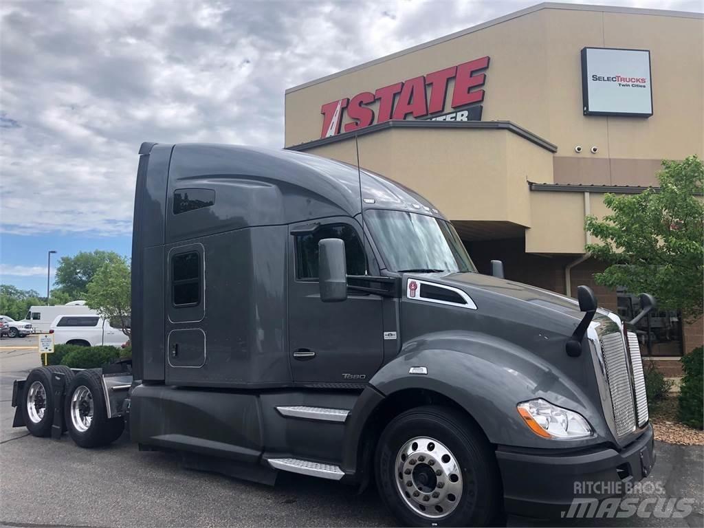 Kenworth T680 Tracteur routier
