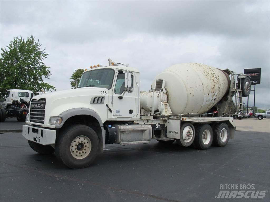 Mack  Camion malaxeur