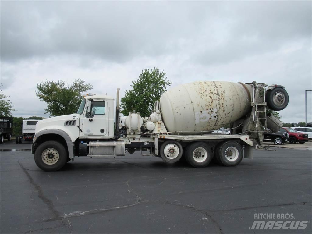 Mack  Camion malaxeur