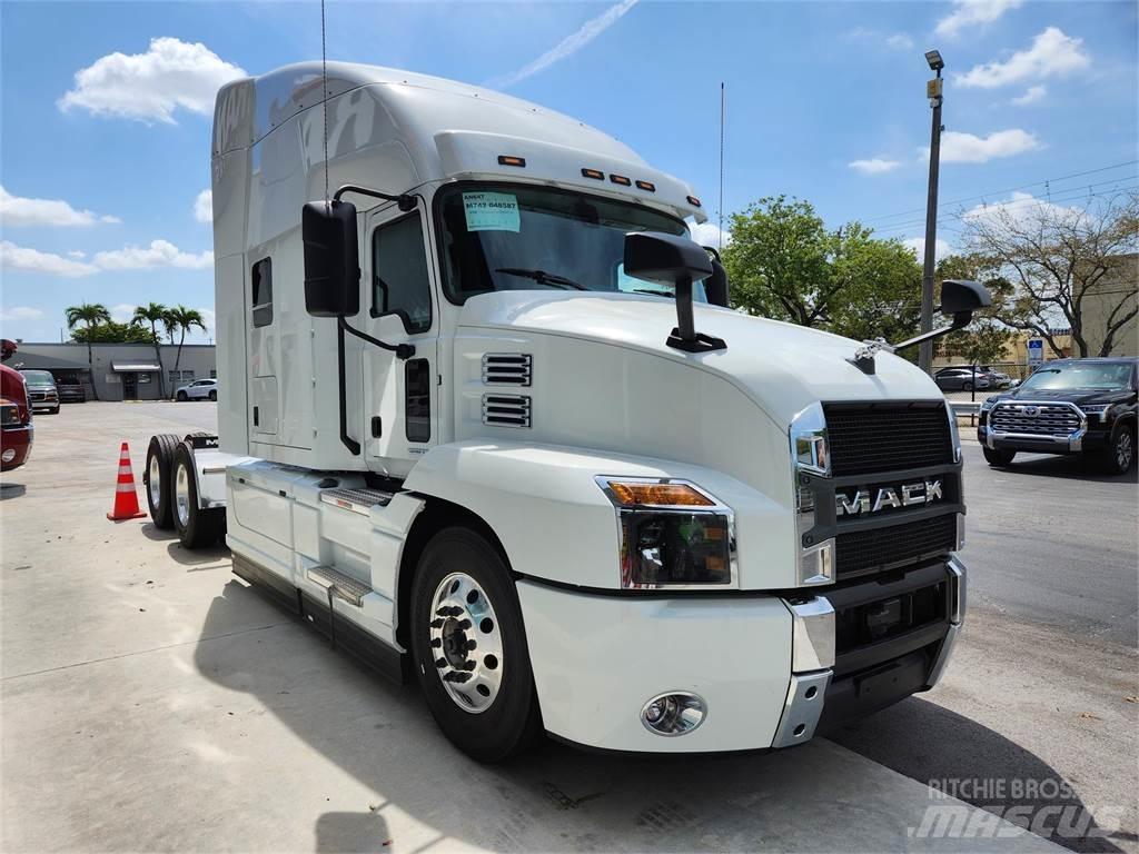 Mack AN64T Tracteur routier