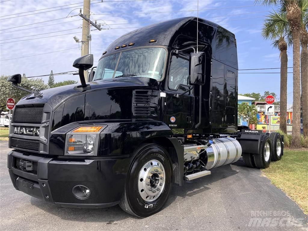 Mack AN64T Tracteur routier