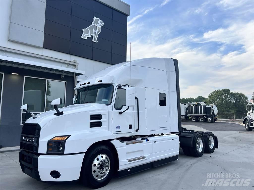 Mack AN64T Tracteur routier
