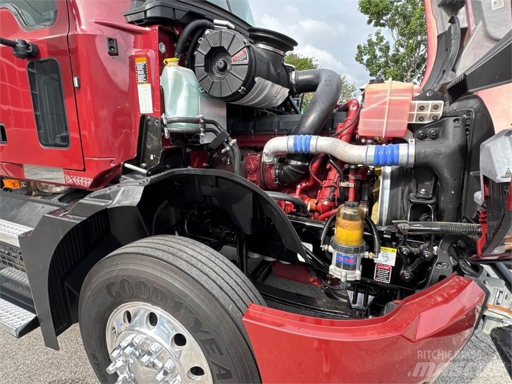 Mack AN64T Tracteur routier