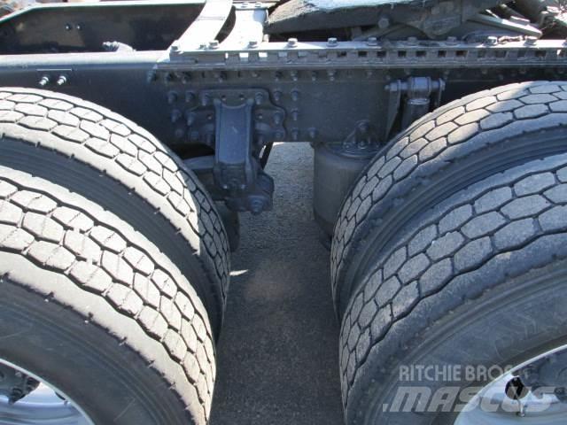 Mack AN64T Tracteur routier