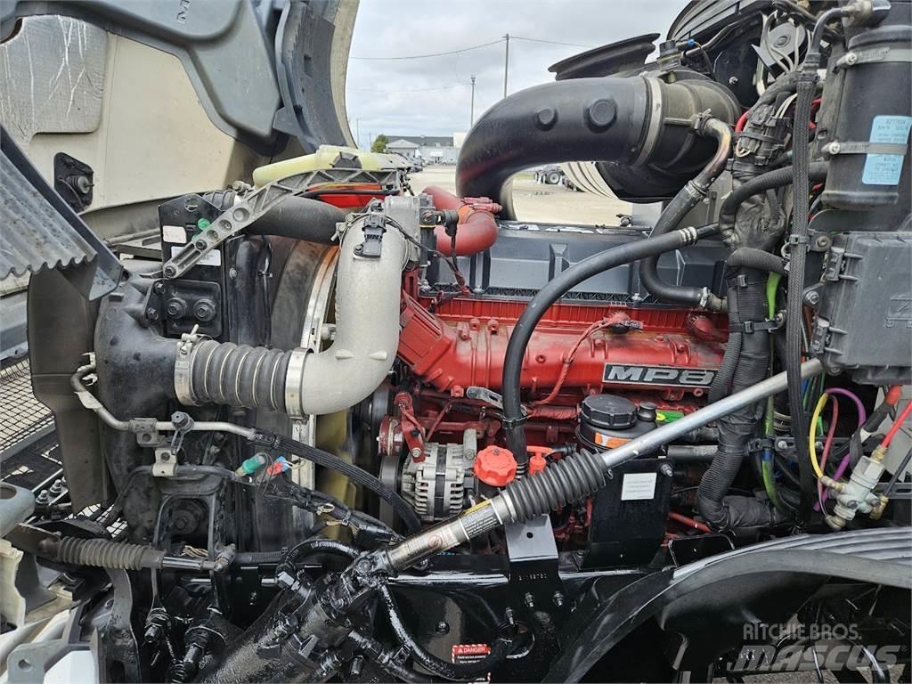 Mack AN64T Tracteur routier