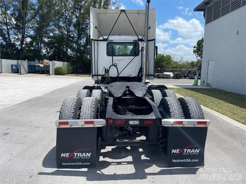 Mack AN64T Tracteur routier