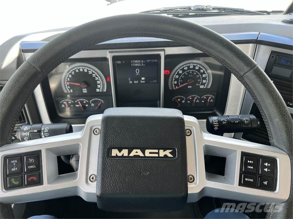 Mack AN64T Tracteur routier