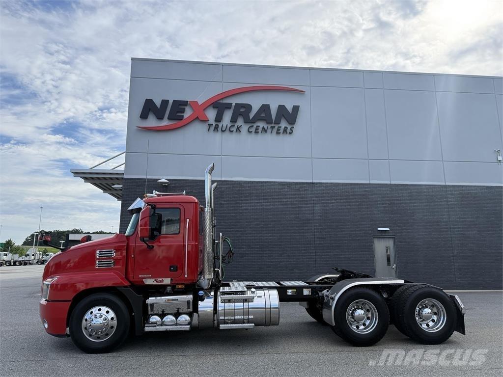 Mack AN64T Tracteur routier